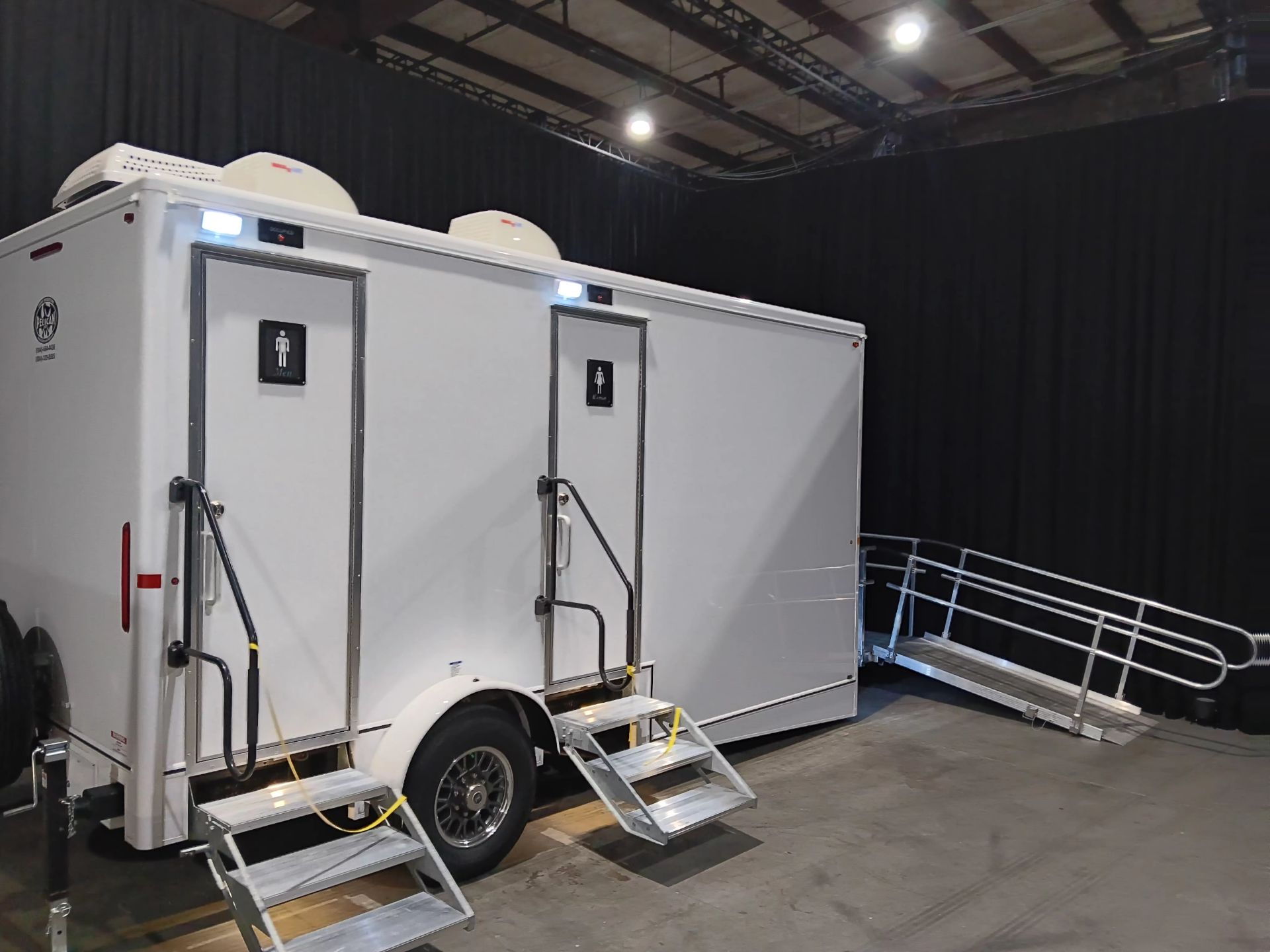 Restrooms Trailer 4